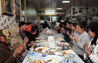 Romanlar Bozüyük’teki iftarda bir araya geldi