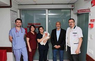 Sağlıklı doğmaz denilen minik Bayram, Cerrahi’de...