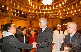 Sakarya Büyükşehir bin kişiye sofra kurdu