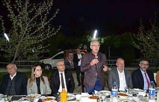 Salihli’de AK Parti iftarında müjdeler verildi