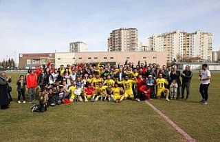 Şampiyon Talasgücü Belediyespor