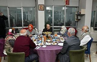 Samsun Valisi huzurevi sakinleri ile iftar yaptı