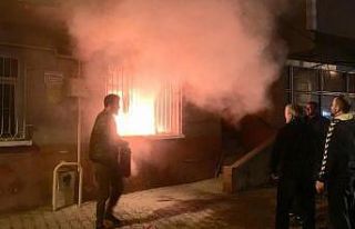 Samsun’da yangın paniği: Yaşlı adam ölümden...