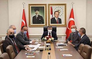 Sanayi ve teknoloji yatırımları görüşüldü