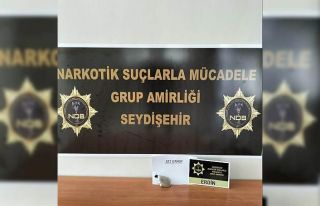 Şehirlerarası otobüsteki yolcunun üzerinde eroin...