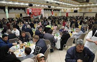 Şehit aileleri ile gaziler onuruna iftar verildi