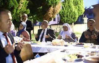 Şehit aileleri ve öğrenciler iftarda buluştu