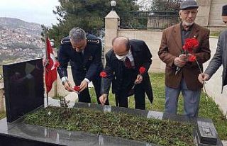 Şehitleri ziyaret edip, dualar ettiler