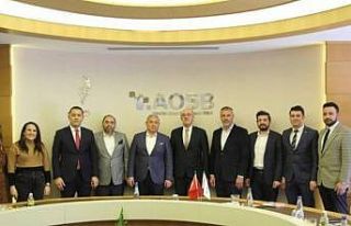 Selek: "AOSB’nin üniversite-sanayi işbirliği...