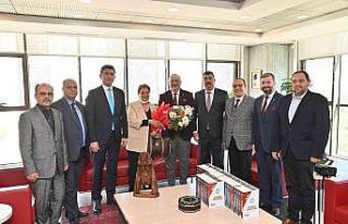 Sendika başkanlarından Başkan Ergün’e övgü