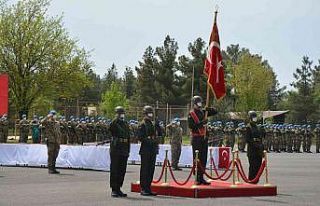 Siirt Valisi Hacıbektaşoğlu, askerlerin yemin törenine...