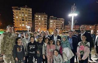 Siirt Valisi Hacıbektaşoğlu, millet bahçesinde...