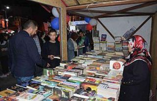 Sındırgı 4. Kitap Fuarı ziyaretçilerini bekliyor
