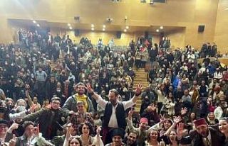 Sinop’ta iki kez sahne alan ‘Şekerpare’, farklı...