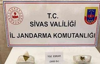 Sivas’ta 2 kilo toz esrar ele geçirildi