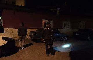 Sokak ortasındaki silahlı çatışmada 4 şahıs...