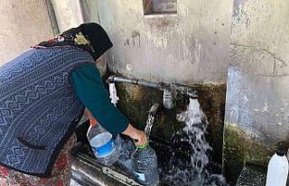 Su zammı sonrası vatandaşlar çeşmeye koştu