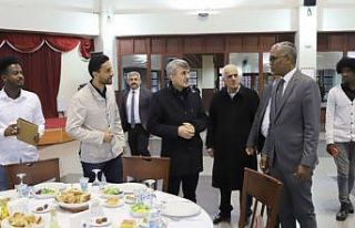 Sudan Büyükelçiliği ataşeleri DPÜ’nün iftarına...