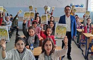 Süper öğretmenin öğrencileri şair ve yazar oldu