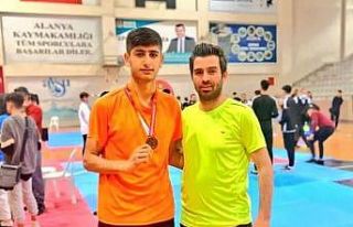 Taekwondo’da bronz madalya Elazığ’ın