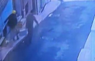 Taksim’de güpegündüz hırsızlık: Akü hırsızları...