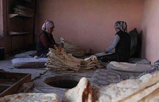 Tandırlar Ramazan sofraları için yanıyor