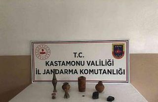 Tarihi eserleri satmak isterken müşteri kılığına...