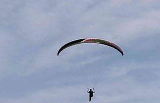 Tarihi Hasuni Mağaralarında yamaç paraşütü