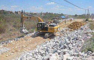 Tarsus’ta yol çalışması