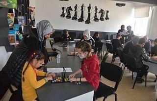 Tavşanlı’da ’İlk ve Orta Okullar Arası Zeka...