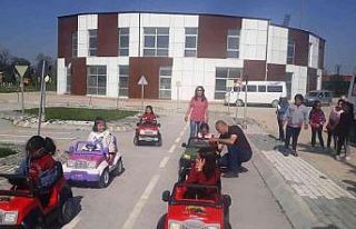 Tavşanlı’da öğrencilere temel trafik eğitimi