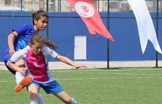 "TBMM 23 Nisan Futbol Turnuvası" Mahallede...