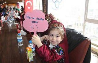 Tekne orucu tutan çocukların iftar heyecanı