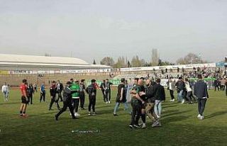 TFF 3. Lig’e yükselme maçında olaylar çıktı