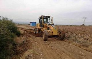 Turgutlu Belediyesi arazi yollarını konfora kavuşturdu