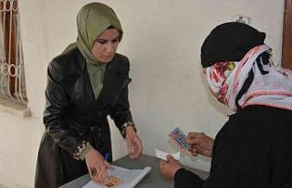 Tuşba Belediyesinden ihtiyaç sahibi ailelere yardım...