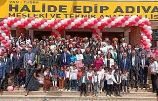 Tuşba’da 23 Nisan coşkusu