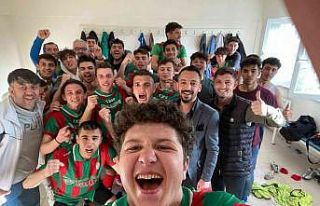 U-18 Gençler Bilecik Futbol Ligi şampiyonu 1308...