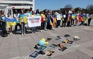 Ukraynalılar gözyaşlarıyla Samsun’dan dünyaya...