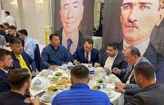 Ülkü Ocakları Bandırma’da iftar yemeğinde biraraya...
