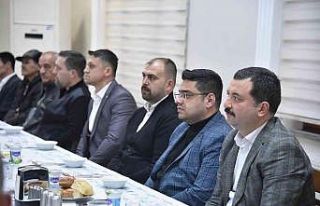 Ülkü Ocakları Dursunbey’de iftar programında...