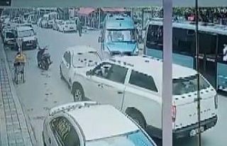 Ümraniye’de sürücüsü rahatsızlanan otomobil...
