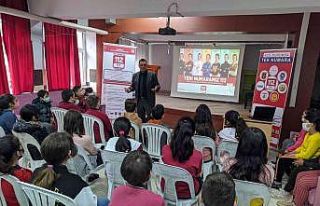 Uşak 112 Acil Çağrı Merkezi okullarda eğitim...