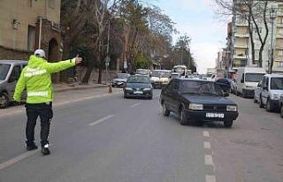 Uşak’ta bin 253 araç sürücüsüne para cezası...