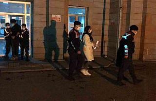 Uyuşturucu operasyonunda 2’si kadın 3 kişi tutuklandı