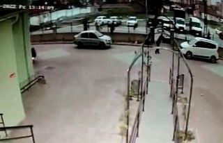 Üzerine çatı düşen adam hayatını kaybetti