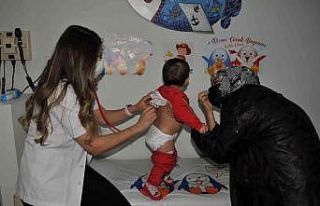 Uzman hekimler tedavi gören çocuklar için buluştu