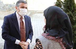 Vali Atay eşi ile birlikte aile ziyaretlerine devam...