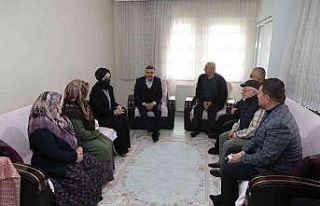 Vali Atay, şehit ailesiyle bir araya geldi