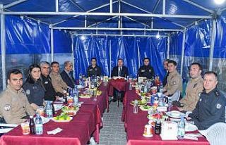 Vali Elban polislerle iftarda buluştu